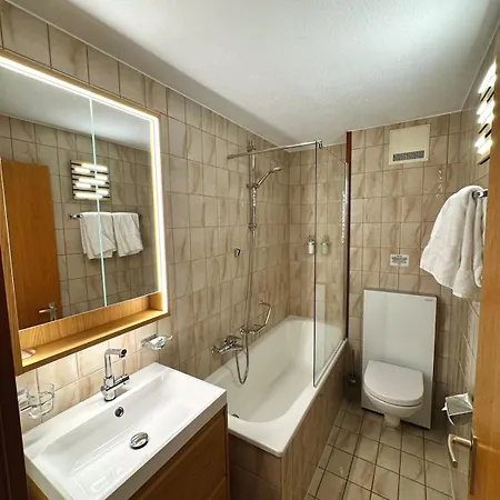 Mountain View Near Brig Station, Self Check-in Apartamento *